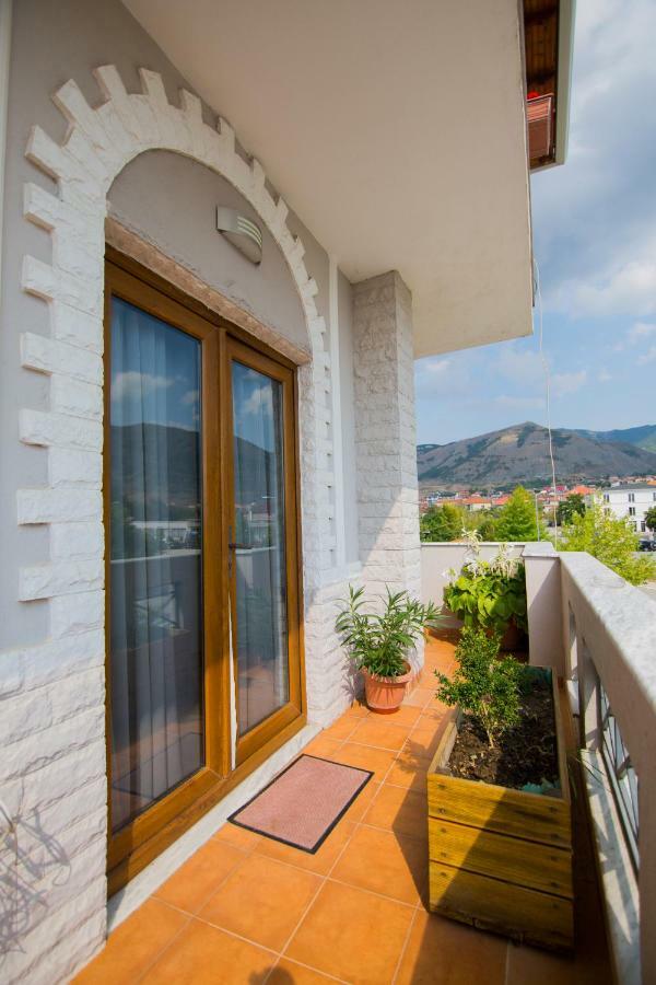 Dea 2002 Hotel Korce