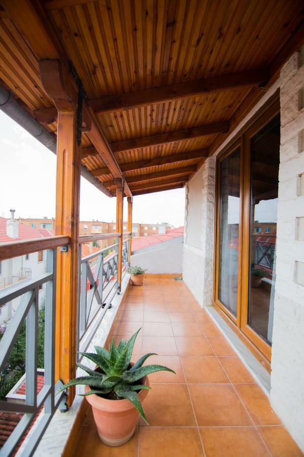 Dea 2002 Hotel
